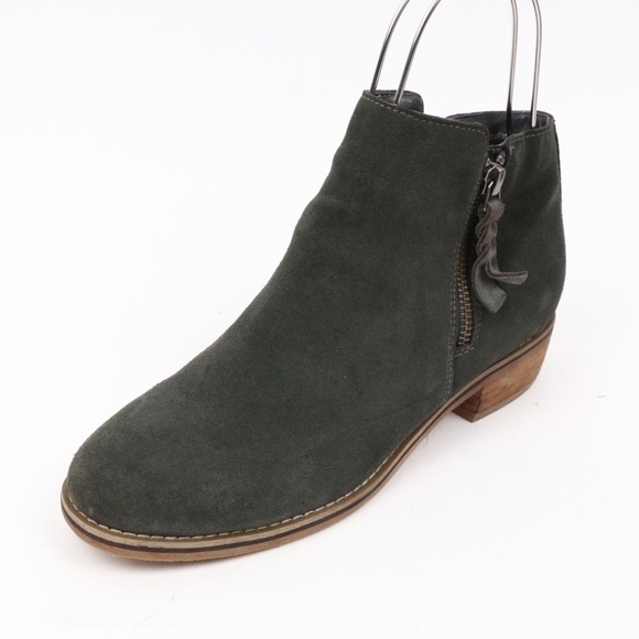 Blondo Liam Waterproof Ankle Booties - Picture 8 of 12